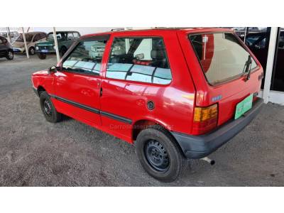 FIAT - UNO - 1993/1994 - Vermelha - R$ 11.900,00